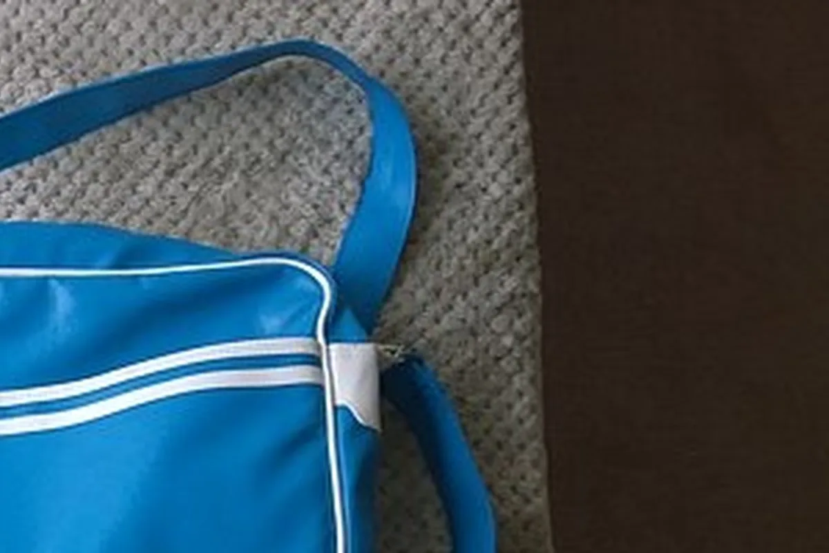 Bolsa de deporte cerrada sin personas